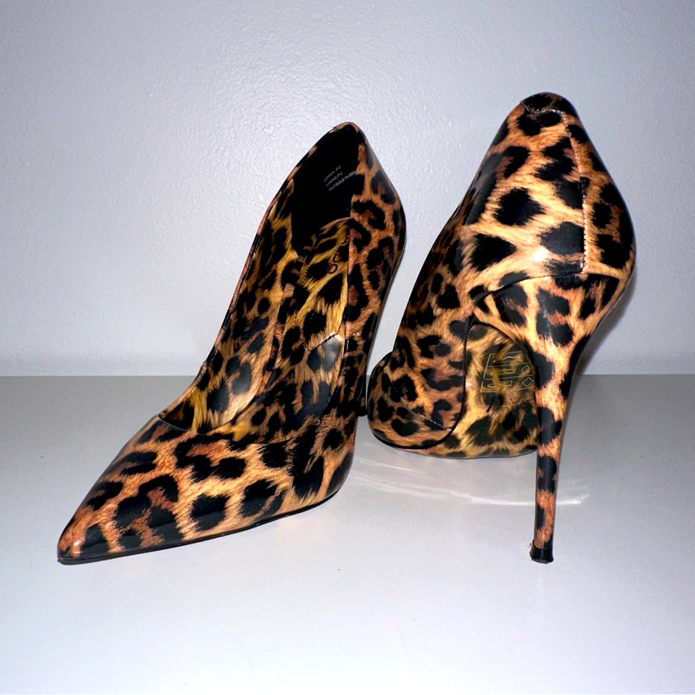 Aldo Leopard Pointed Toe Heels 7.5
